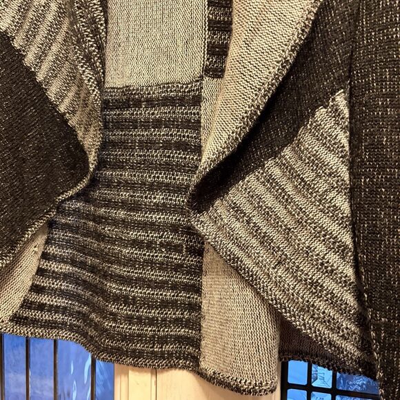 Cabi Shadow XL Patchwork Shawl Collar Chunky Knit Cardigan Sweater Black/White - Picture 6 of 15